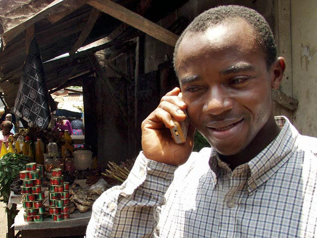 Властям Нигерии в пятницу пришлось официально заверять общественность, что звонки на мобильный телефон с определенного номера не могут никого убить, после того, как эти слухи активно стали распространяться через SMS