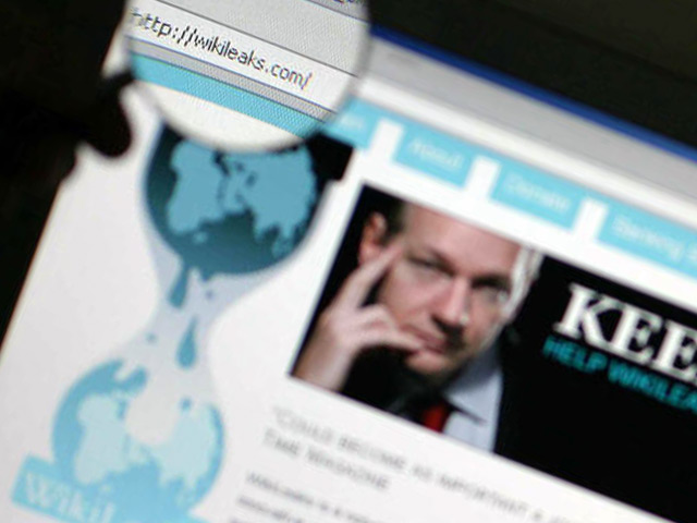 Интернет-портал политических разоблачений WikiLeaks собирается заработать на продаже коллекционных вещей, связанных с основателем ресурса Джулианом Ассанжем и его деятельностью по обнародованию утечек секретов американской дипломатии в прошлом году