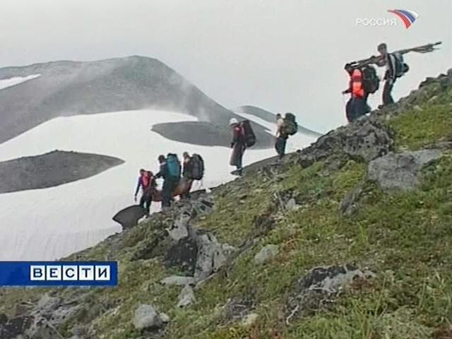 У вершины Казбека найдено тело погибшего украинского альпиниста. Спасатели эвакуируют группу
