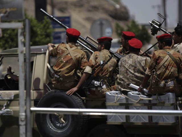 Правительственная армия Йемена и войска оппозиции под руководством опального генерала Али Мохсена аль-Ахмара договорились о прекращении огня