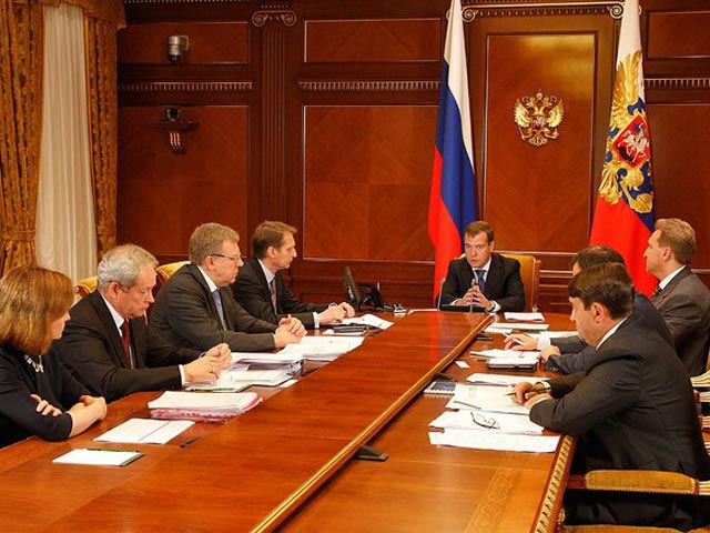 Российский президент Дмитрий Медведев провел совещание по вопросам бюджетной политики, главной темой которого стал проект федерального бюджета на 2012 год и плановый период 2013&#8211;2014 годов