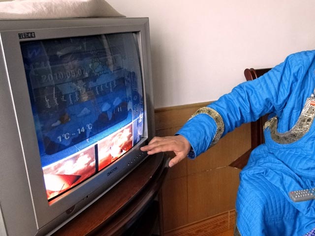 Компании-ретрансляторы зарубежных каналов в Киргизии с воскресенья полностью прекращают их вещание в связи с требованием республиканского законодательства о выборах
