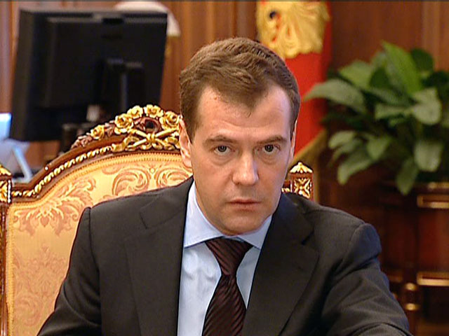 Президент России Дмитрий Медведев в ближайшее время проведет совещание в связи с обострением ситуации на мировых финансовых рынках