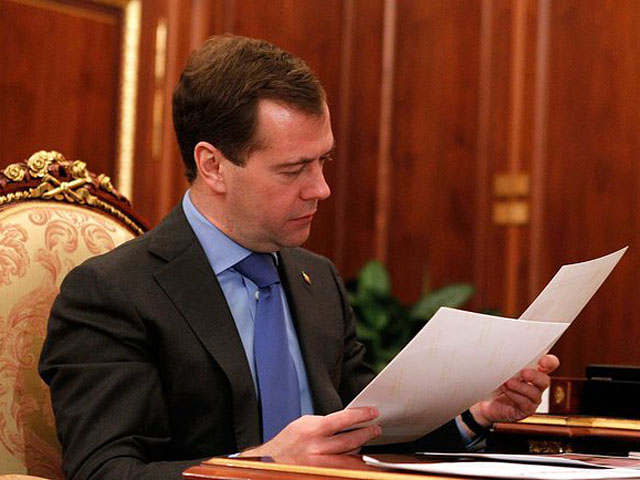 Президент России Дмитрий Медведев собирается внести в Государственную Думу РФ законопроект, который касается совершенствования государственного управления в сфере противодействия коррупции