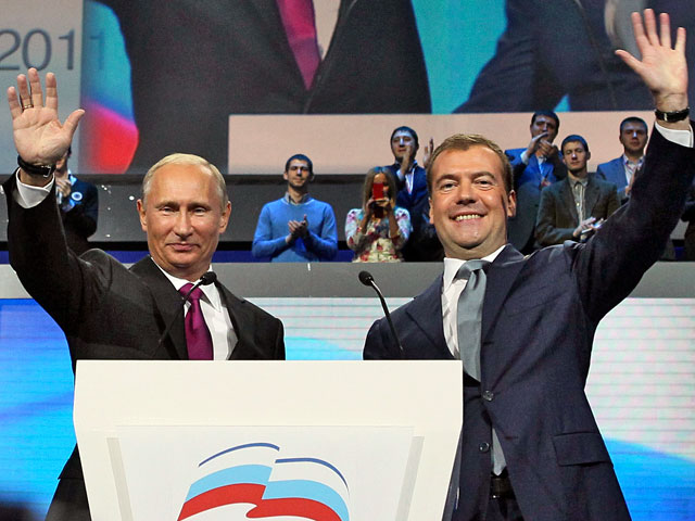 После того, как на съезде "Единой России" в субботу разрешилась интрига выборов-2012, СМИ "изобрели" новую