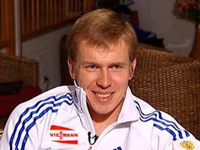 В лодыжку биатлониста Черезова вживили пластину с семью винтами
