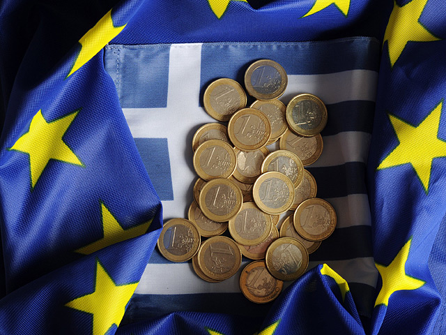 Греция должна представить ясные доказательства того, что условия программы по выходу страны из долгового кризиса выполнены, чтобы получить очередной транш помощи от Евросоюза и МВФ