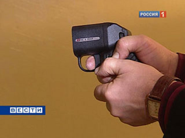 В Москве в ресторане "Кружка" на улице Лескова в ночь на четверг произошел конфликт между клиентом и администрацией, который закончился стрельбой из травматического пистолета