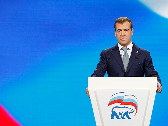 Партию "Единая Россия" поведет на выборы будущий премьер Дмитрий Медведев, чьи праволиберальные взгляды не являются секретом