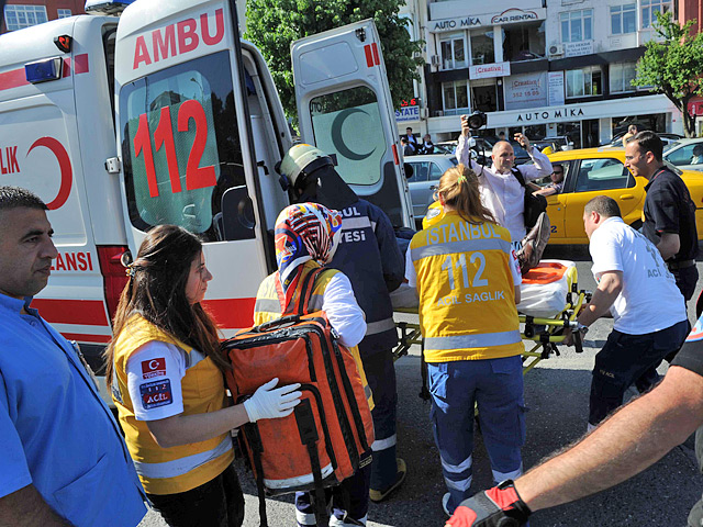 В турецком курортном городе Анталья, расположенном на юге страны, сегодня прогремел мощный взрыв