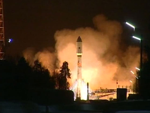 С космодрома Плесецк сегодня успешно осуществлен пуск ракеты-носителя "Союз-2.1б" с космическим аппаратом глобальной навигационной спутниковой системы (Глонасс)