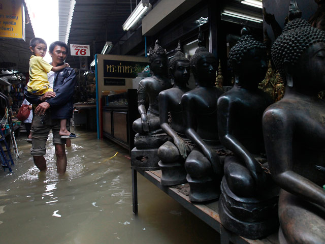 Сильнейшее наводнение в Таиланде: число жертв увеличилось до 215 человек