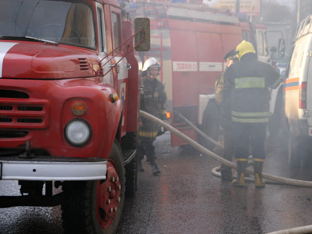 Поджоги автомобилей в Москве продолжаются: две машины сгорели на юго-западе столицы