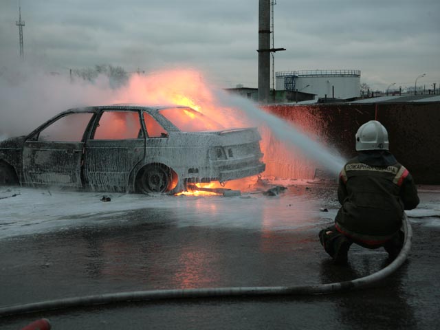 Продолжаются поджоги автомобилей в Москве