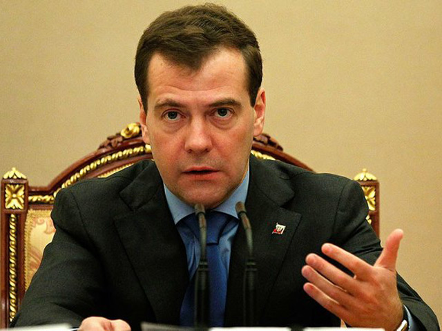Президент Дмитрий Медведев предлагает ввести уголовную ответственность для лиц, которые предоставляют свои документы для создания фирм-однодневок