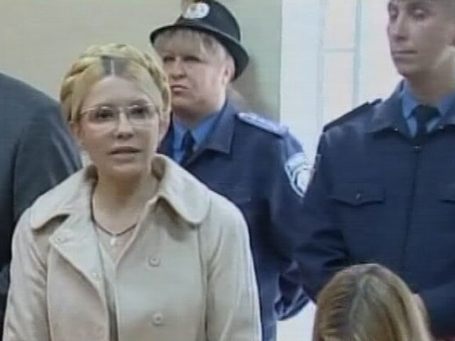 День после приговора "леди Ю": Россия и ЕС грозят и нервничают, а пресса знает, как Тимошенко могут спасти от тюрьмы