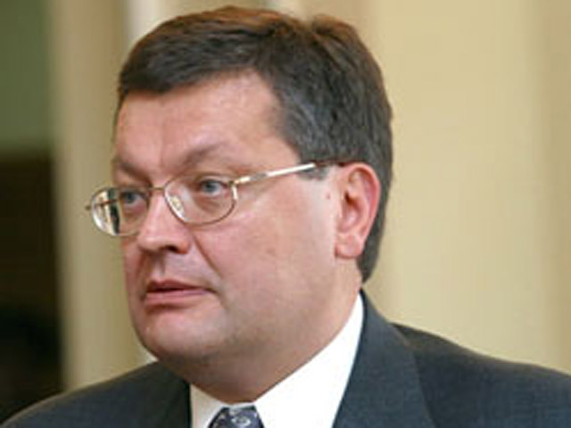 Министр иностранных дел Украины Константин Грищенко прокомментировал скандальный приговор, вынесенный накануне экс-премьеру страны Юлии Тимошенко