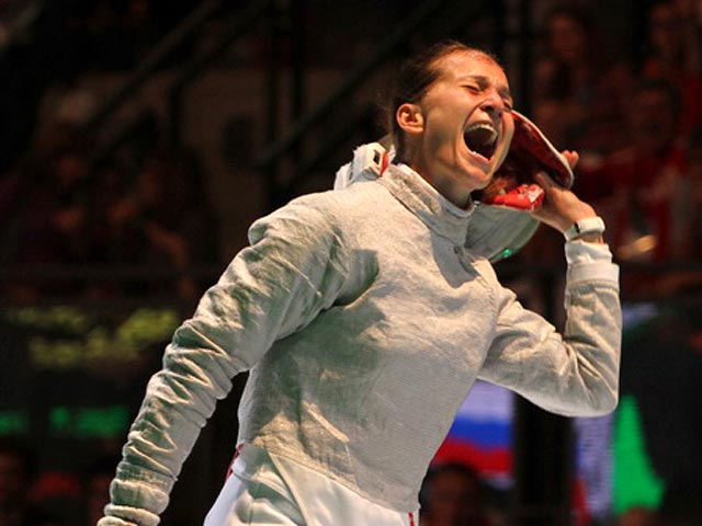 Софья Великая впервые стала чемпионкой мира фехтованию, одолев непобедимую американку