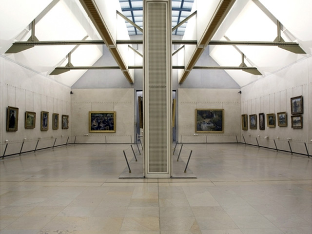 20 октября в Париже после реставрации откроет двери для посетителей Музей Орсэ (Musee d'Orsay). На реконструкцию галереи импрессионистов музей потратил почти 8 млн евро, всего же двухгодичная реставрация музея обошлась в 20 млн евро