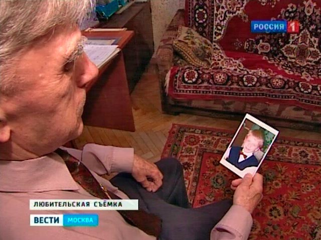 79-летнего москвича Бориса Сенюшкина лишили права опеки над 11-летним внуком Дмитрием, посчитав дедушку "слишком старым"