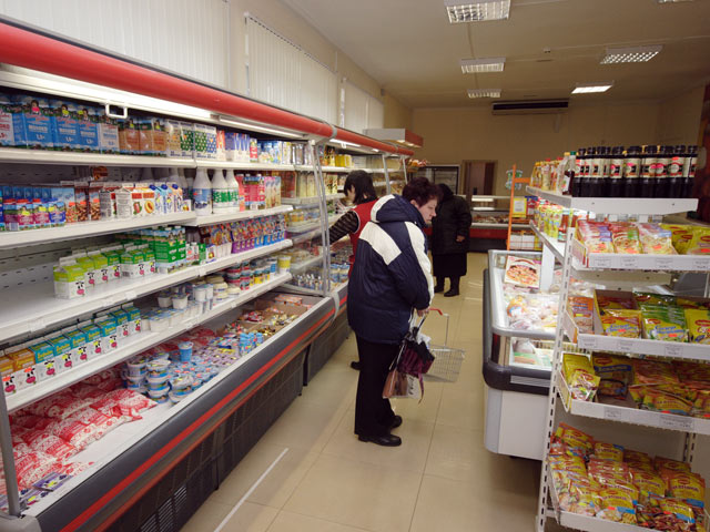 Россияне едят чужую еду: производство собственных продуктов сокращается в стране каждый год