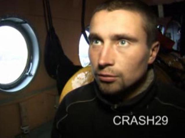 25-летний житель Архангельской области, случайно спасенный в минувший понедельник сотрудниками МЧС, рассказал, как провел 16 дней на необитаемом острове в Белом море, употребляя только водоросли и дождевую воду
