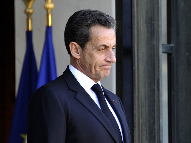 Супруга президента Франции Карла Бруни-Саркози находится в парижской клинике "Ля-Мюэтт", где в среду должны пройти роды, сообщает французский информационный телеканал BFM TV со ссылкой на неназванные источники