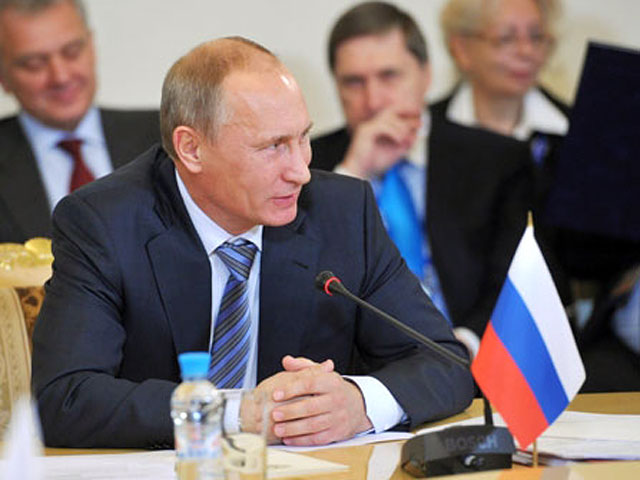 Белоруссия будет в 2012 году получать российский газ по более низким ценам, - сообщил премьер-министр РФ Владимир Путин на пресс-конференции