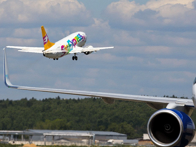 Проблемная авиакомпания-дискаунтер Sky Express и "Авиалинии Кубани" приступили к объединению маршрутных сетей, при этом они сократят до 60% регулярных рейсов