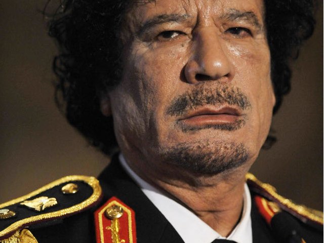 Президент Венесуэлы Уго Чавес назвал Муаммара Каддафи "мучеником" и предрек, что "история в Ливии еще только начинается"