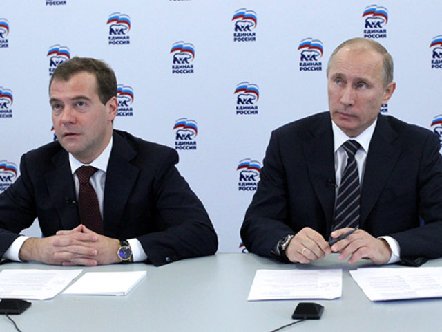Президент Медведев и премьер Путин в четыре руки занялись проблемами агропрома