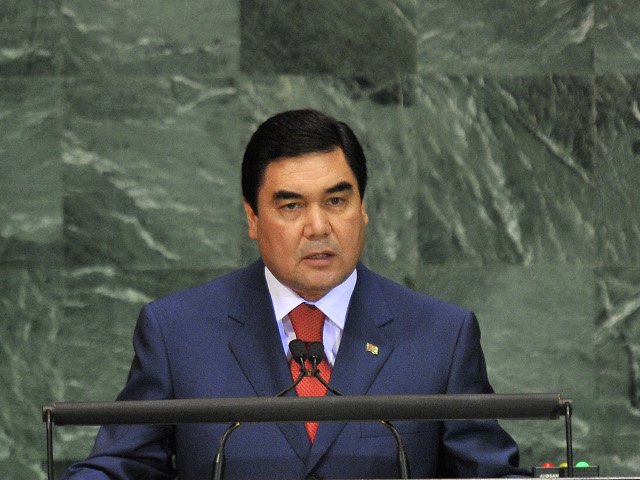 Накануне всенародного праздника, 20-летнего юбилея независимости страны (27 октября), президент Туркменистана Гурбангулы Бердымухамедов выпустил в свет две новые книги