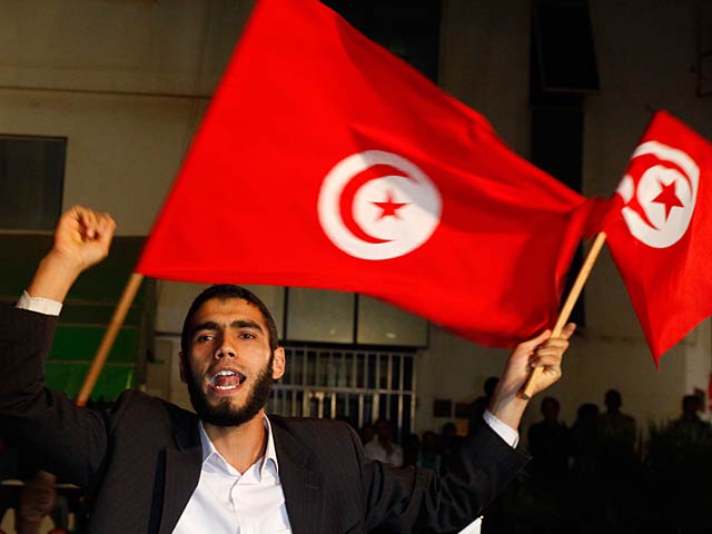 Лидирующее по итогам промежуточных подсчетов голосов на выборах в Национальную учредительную ассамблею Туниса умеренное исламистское движение "Ан-Нахда" ("Возрождение") выдвинуло своего кандидата на пост премьер-министра