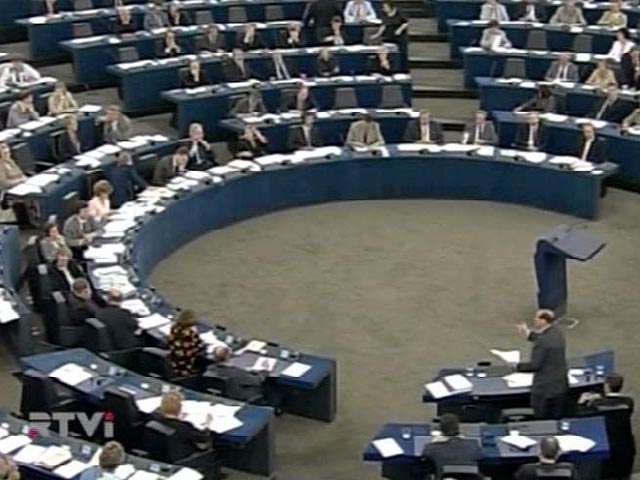 Европарламент на своем пленарном заседании одобрил резолюцию, в которой говорится, что приговор экс-премьеру Украины Юлии Тимошенко политически мотивирован
