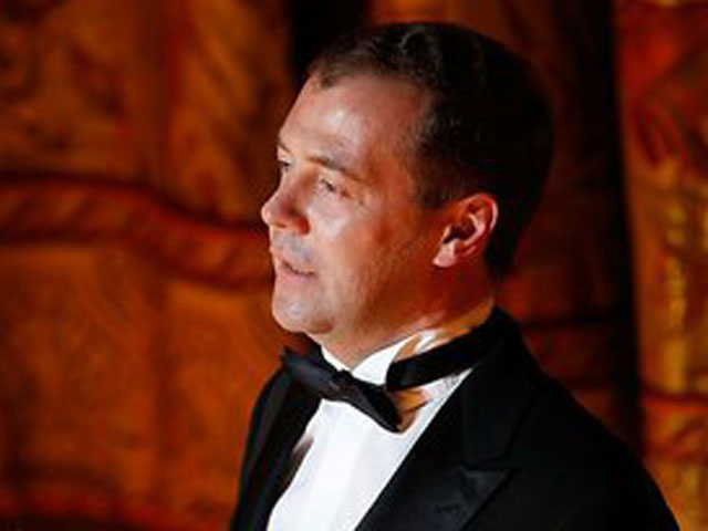 Медведев опроверг слухи о баснословных ценах на билеты в Большой театр