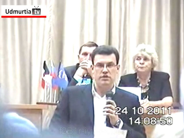 Главу администрации Ижевска Дениса Агашина, члена генсовета партии "Единая Россия", прославил ролик на Youtube, где он прямо говорит о подкупе избирателей