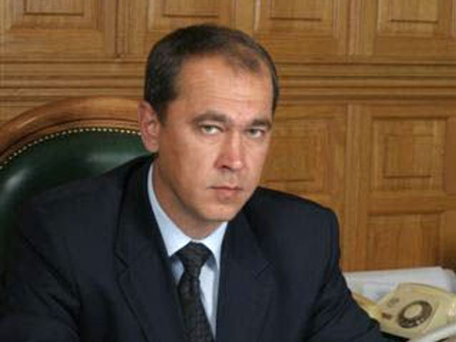 Следственный комитет России предъявил обвинение бывшему губернатору Иркутской области Александру Тишанину в злоупотреблении должностными полномочиями