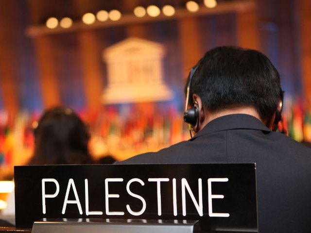 Вслед за США Канада приняла решение прекратить финансирование ЮНЕСКО после принятия в ее состав Палестины
