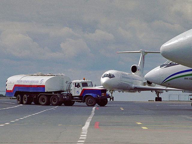 Россиянам не видать дешевых авиабилетов: топливо в московских аэропортах подорожает на 20%