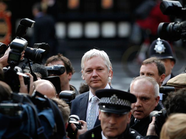 Высокий суд Лондона объявил об отклонении апелляции основателя сайта Wikileaks Джулиана Ассанджа, добивавшегося отмены вынесенного в феврале решения магистратского суда об экстрадиции в Швецию