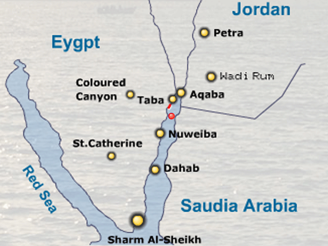 Сильный пожар произошел на борту пассажирского парома, курсирующего по Красному морю между иорданским портом Акаба и египетским Нувейба
