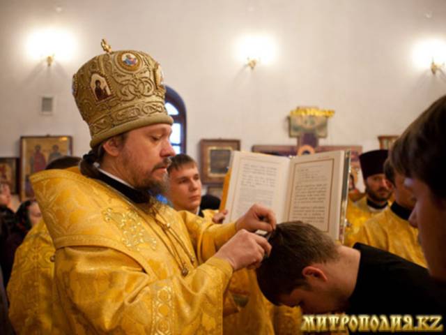 По словам епископа Каскеленского Геннадия, все православные епархии Казахстана "буквально поражены" информацией о закрытии православной молитвенной комнаты в доме-интернате для инвалидов в Алма-Ате