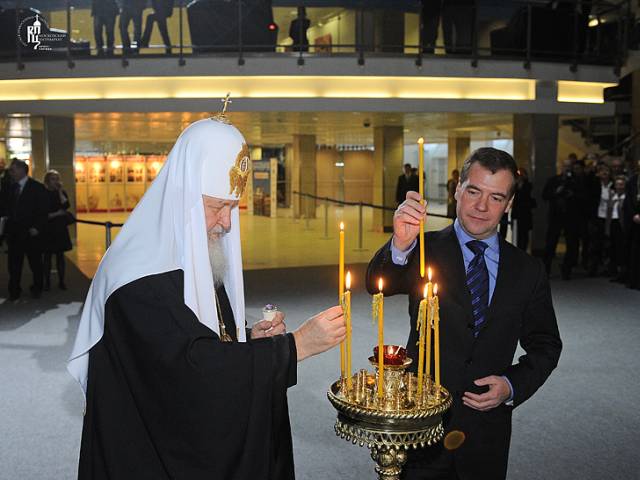 Патриарх Кирилл в День ангела Дмитрия Медведева пожелал президенту мудрости и терпения