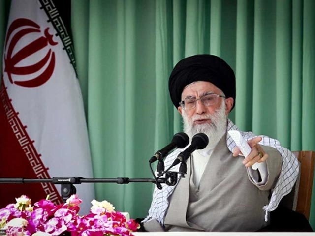 Верховный лидер Исламской революции аятолла Али Хаменеи заявил, что иранская армия, Корпус стражей революции и народное ополчение "Басидж" дадут сокрушительный отпор любому агрессору, который осмелится посягнуть на Иран