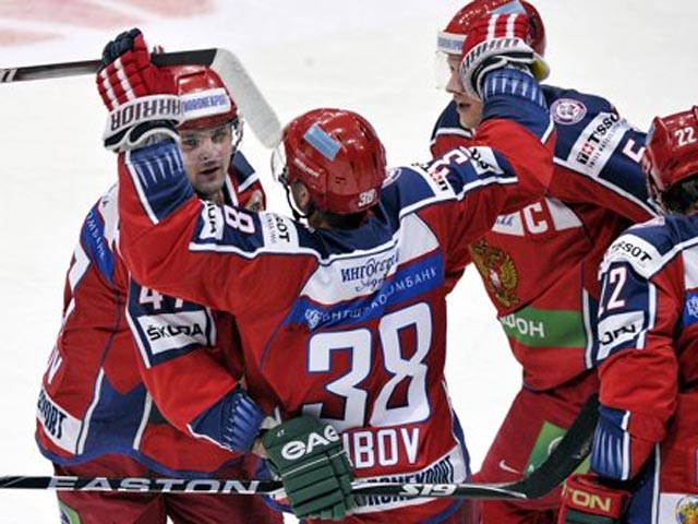 Хоккеисты сборной России обыграли команду Швеции во втором матче на "Кубке Карьяла" со счетом 4:1