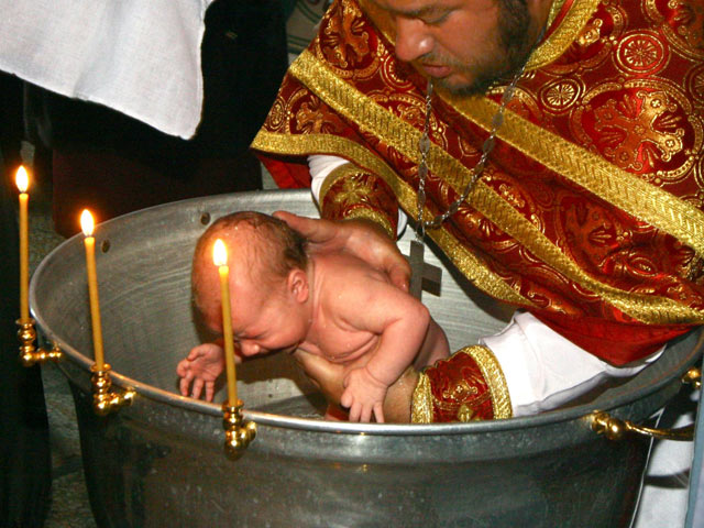 РПЦ меняет процедуру крещения: в Таинство будут посвящать лишь через "оглашение"