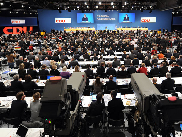 Партия ХДС приняла резолюцию, призывающую прописать процедуру добровольного выхода стран из валютного блока без отказа от участия в Европейском союзе