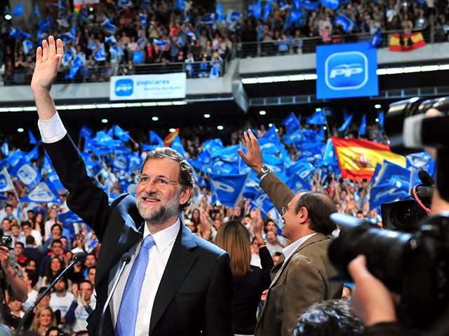 Проведенные в последние недели опросы показывают, что убедительную победу на выборах одержит Народная партия, лидер которой Мариано Рахой имеет очень хорошие шансы возглавить новое испанское правительство