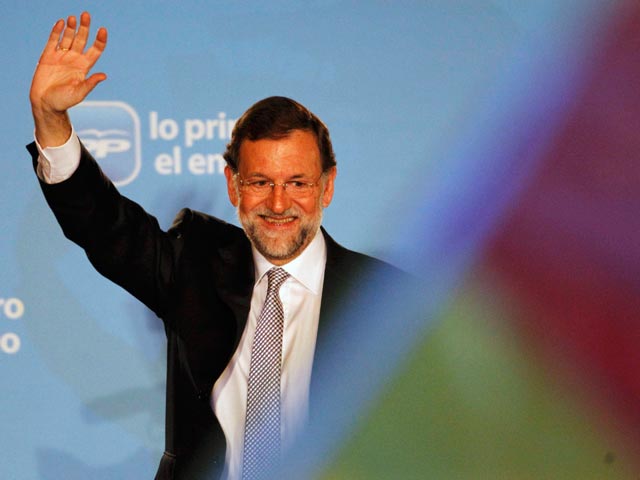 Лидер "Народной партии" Мариано Рахой вскоре после оглашения результатов пообещал вывести страну из экономического кризиса
