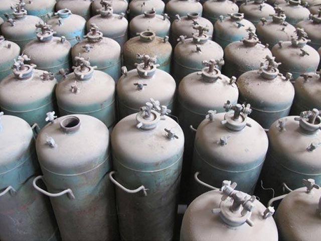 США заподозрили Иран в том, что он поставил режиму Муамара Каддафи в Ливии сотни снарядов, которые могли быть наполнены отравляющими веществами, пишет газета The Washington Post